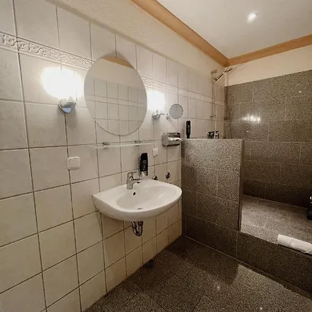 Josephine Apartment